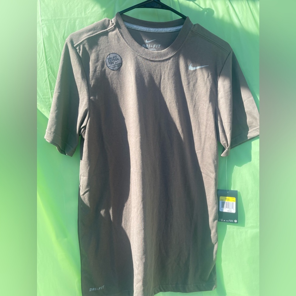 NWT NIKE brown T-shirt size Small